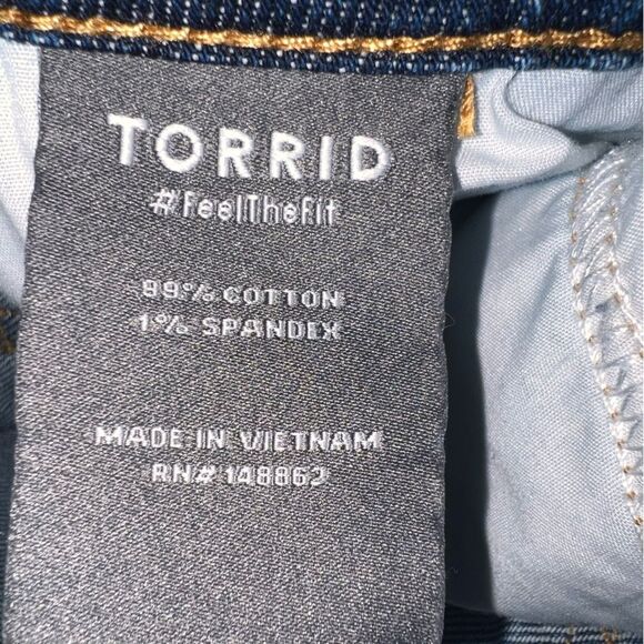 Torrid Perfect Boyfriend Ankle Jeans 26R Distressed Raw Hem Classic Denim - Picture 11 of 15